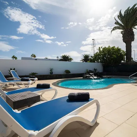 Solace Blanca Playa Blanca Stylish Comfort Prime Location Heated Pool Your Perfect Lanzarote Retreat Villa Yaiza (Lanzarote)