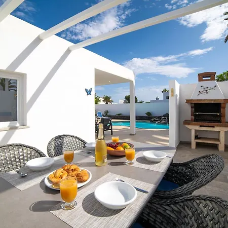 Solace Blanca Playa Blanca Stylish Comfort Prime Location Heated Pool Your Perfect Lanzarote Retreat * Yaiza (Lanzarote)