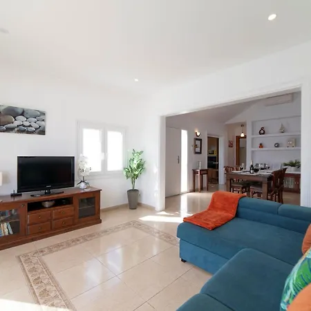 Solace Blanca Playa Blanca Stylish Comfort Prime Location Villa *