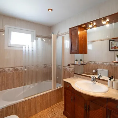 Villa Solace Blanca Playa Blanca Stylish Comfort Prime Location *