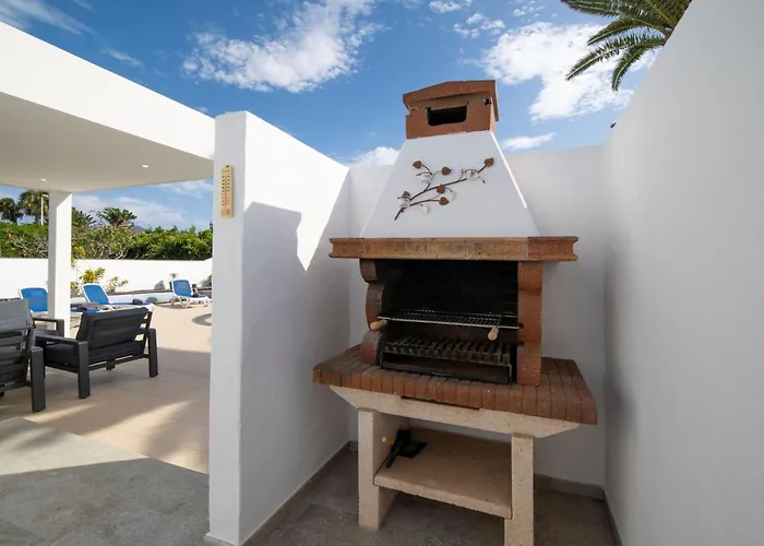 Solace Blanca Playa Blanca Stylish Comfort Prime Location *