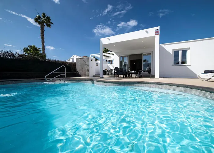 Solace Blanca Playa Blanca Stylish Comfort Prime Location Яйса